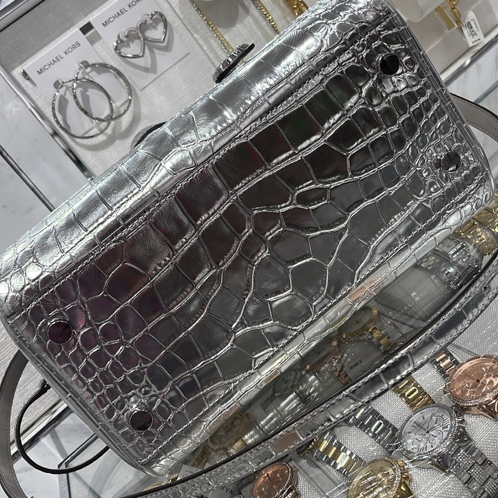 Silver Crocodile Embossed Women's Bag - Picture 14 of 16